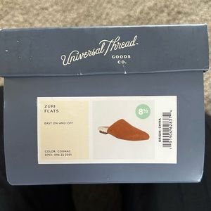 NWT Universal Thread Zuri Flats